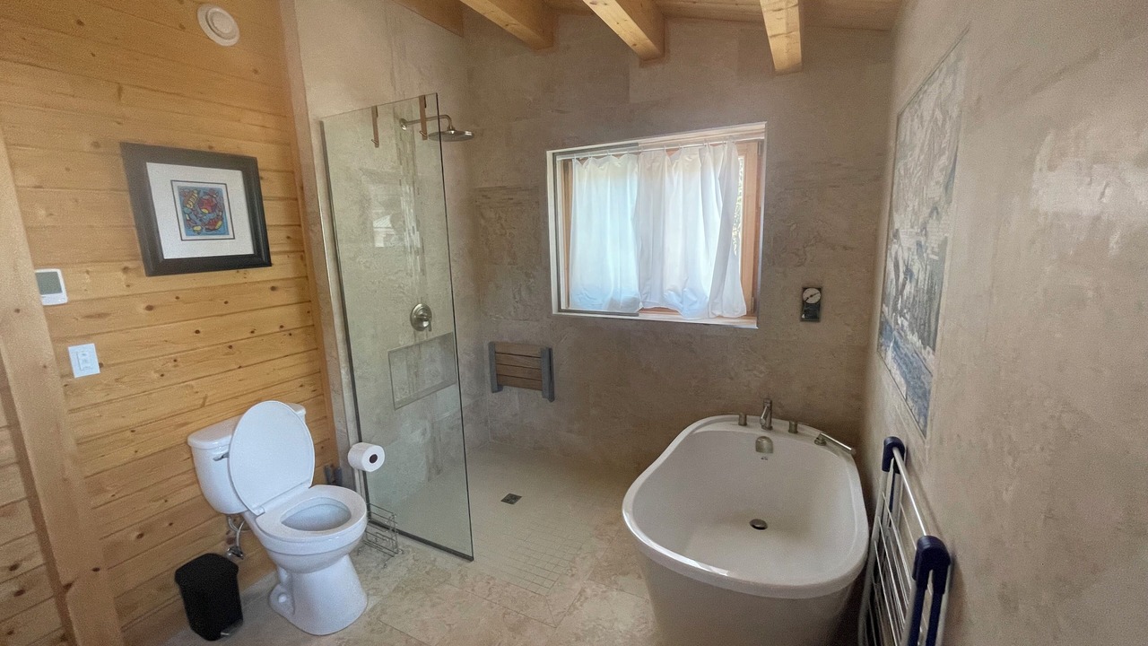 Photo of Bathroom in Manitoulin District