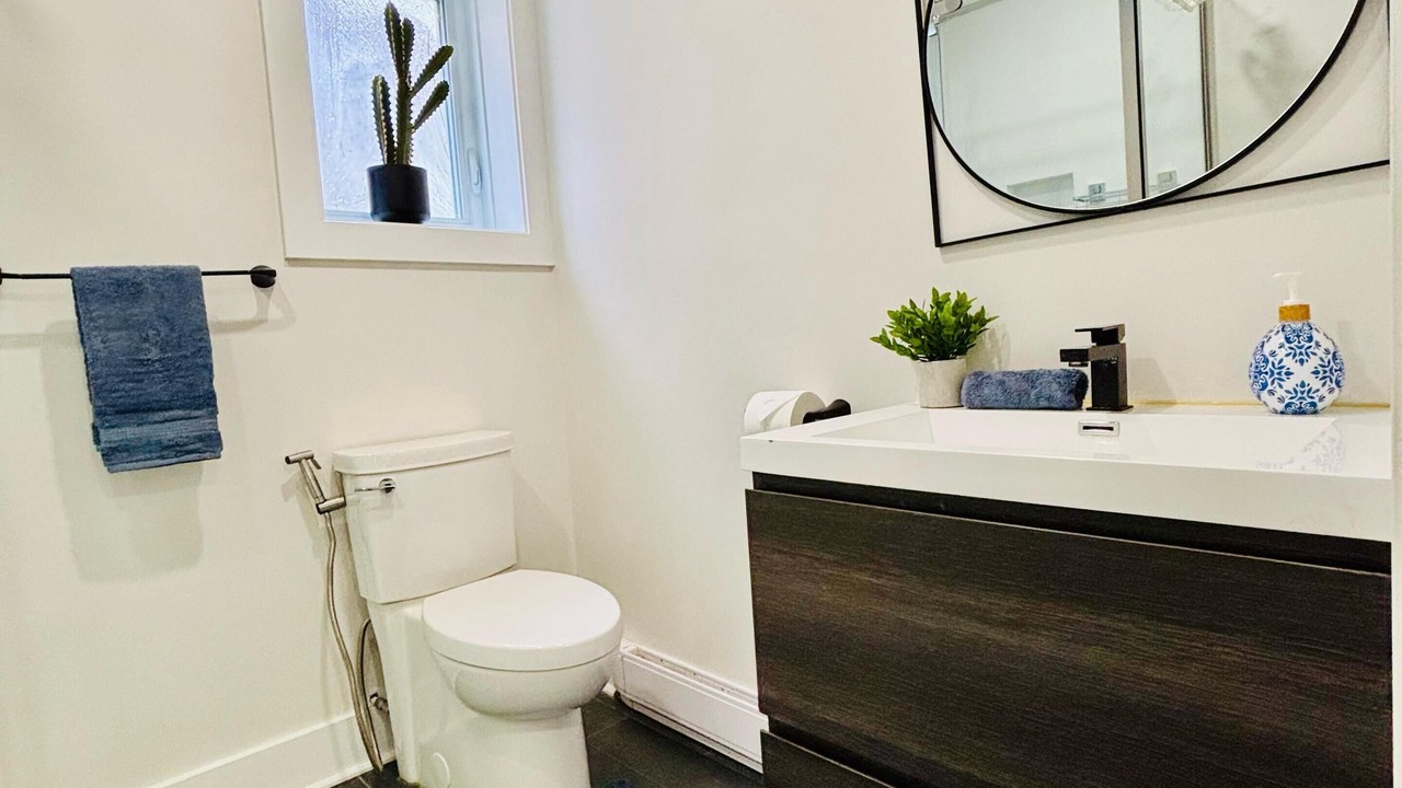 Photo of Bathroom in LaSalle