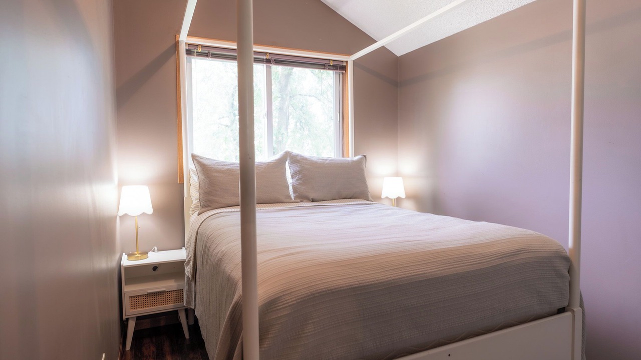 Photo of Bedroom in Markerville