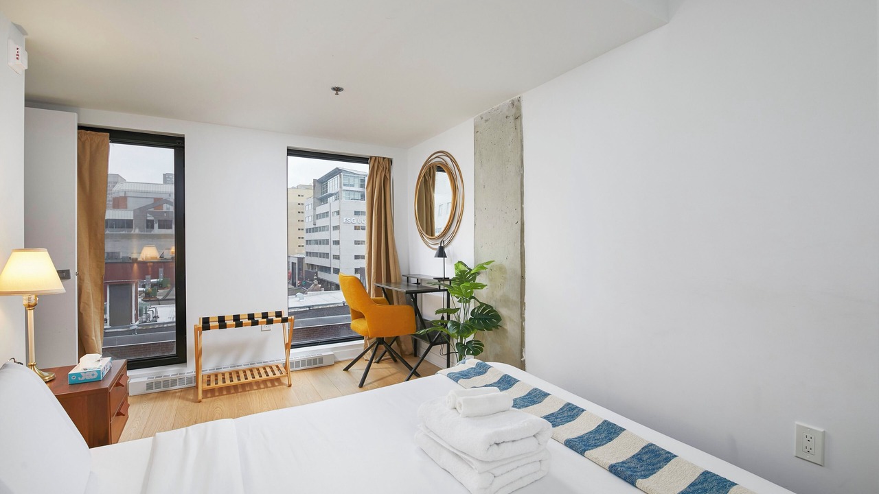 Photo of Bedroom in Quartier des Spectacles
