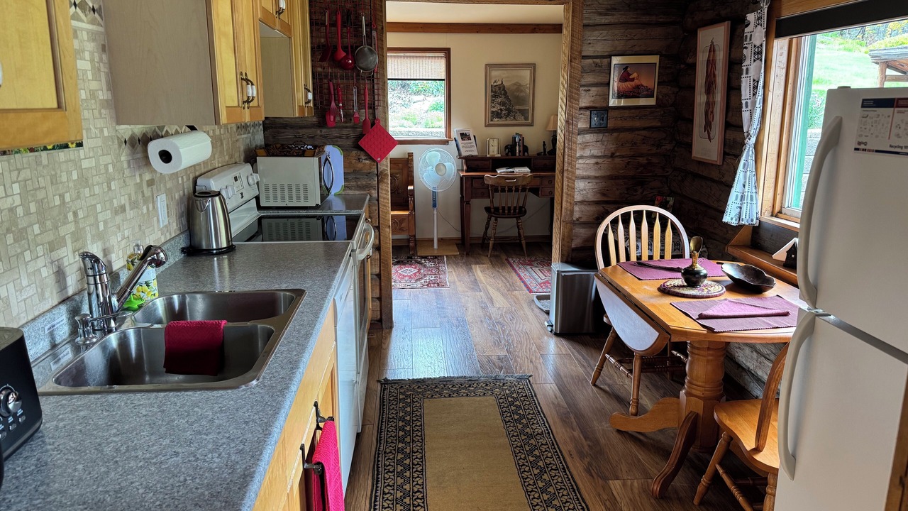 Photo of Kitchen in Okanagan-Similkameen