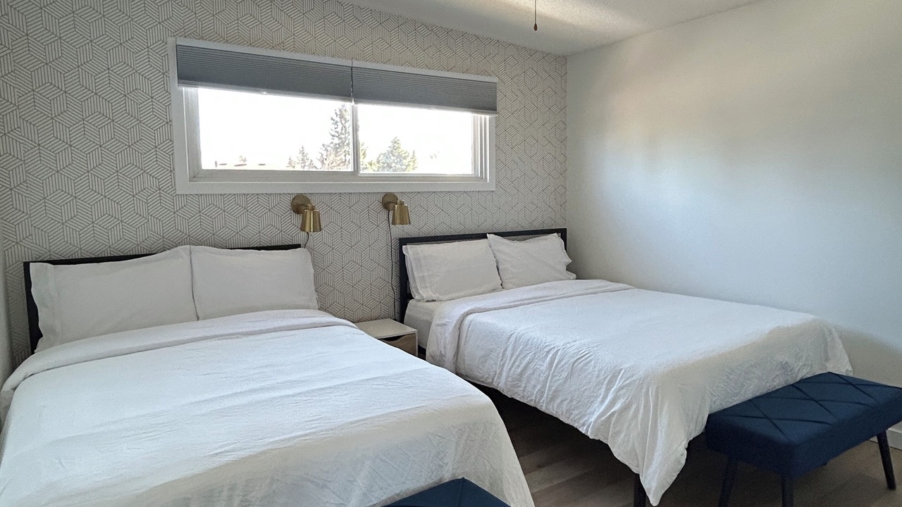 Photo of Bedroom in Canyon Meadows