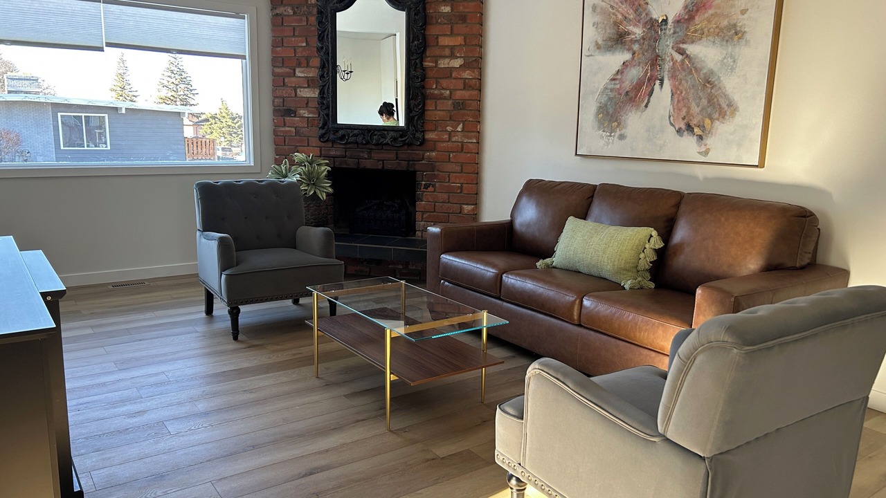 Photo of Livingroom in Canyon Meadows