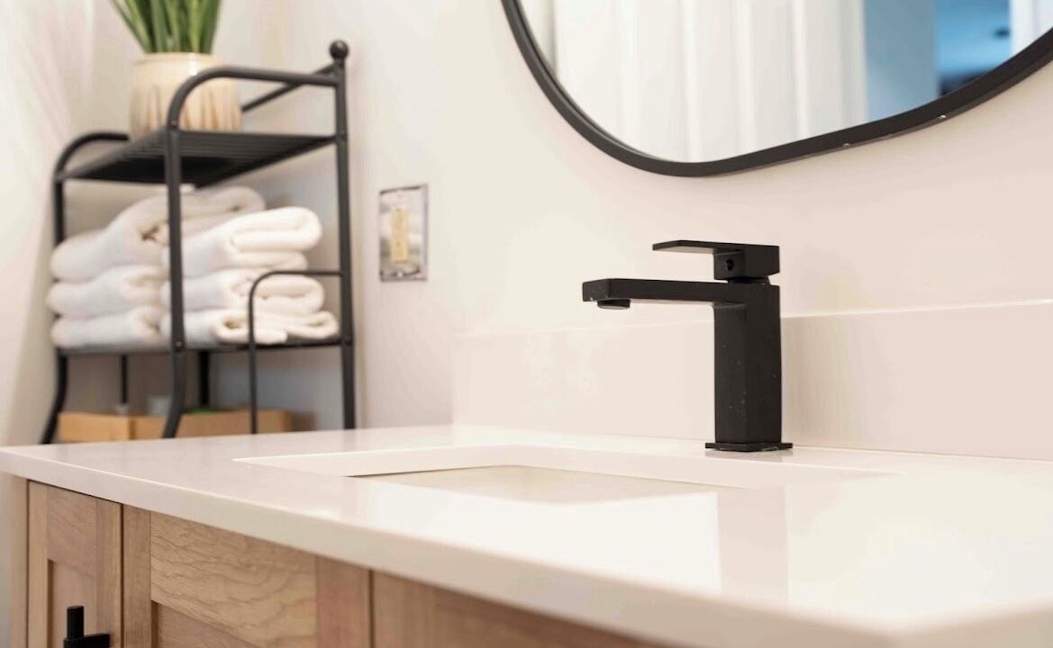 Photo of Bathroom in Canyon Meadows