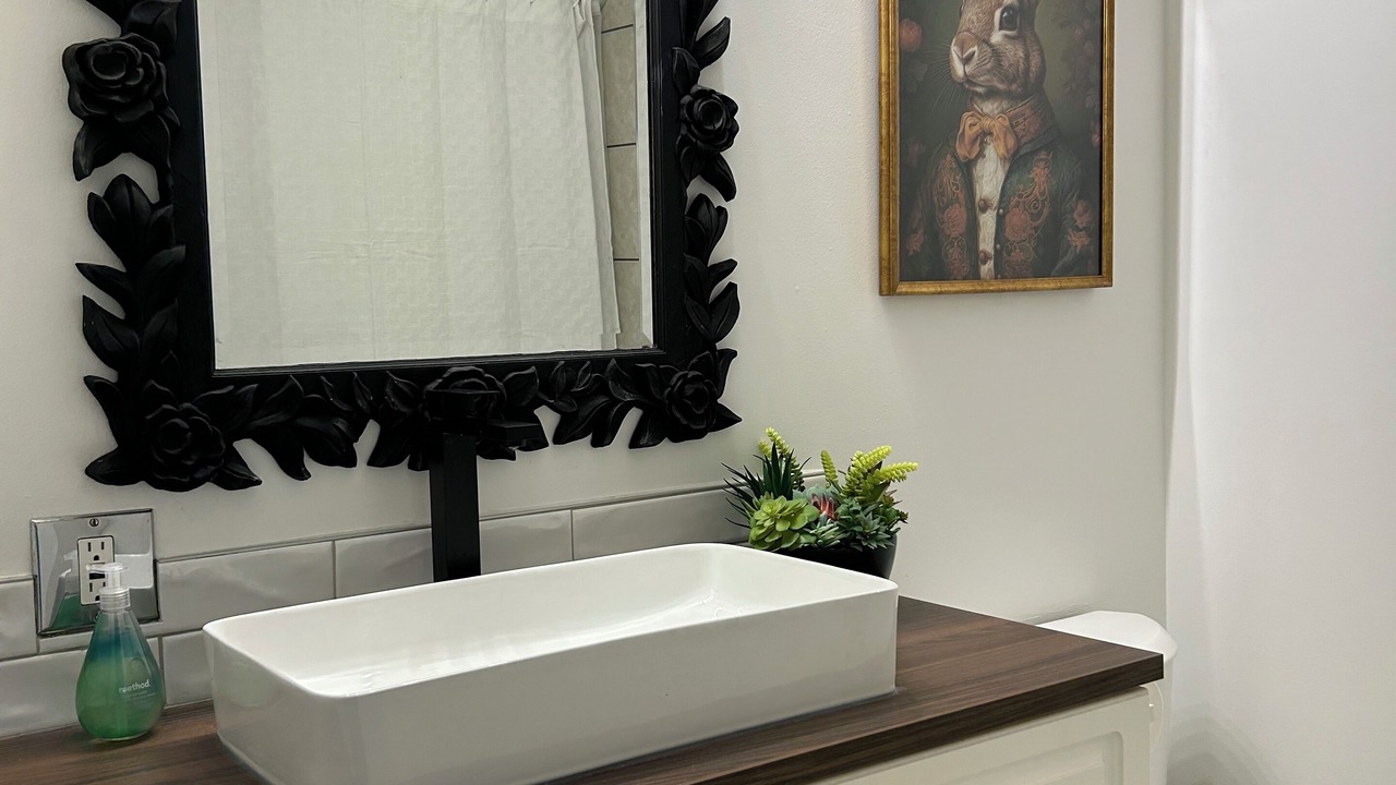 Photo of Bathroom in Canyon Meadows