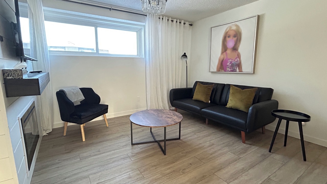Photo of Livingroom in Canyon Meadows