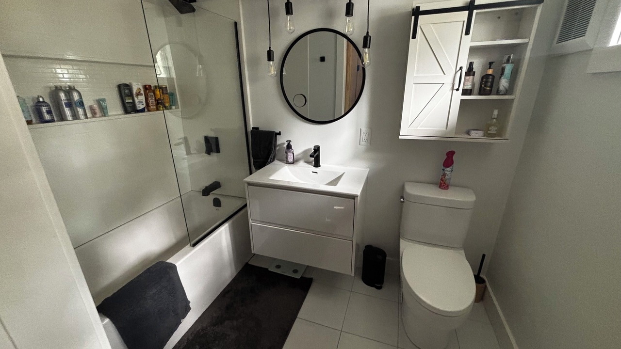 Photo of Bathroom in LaBelle