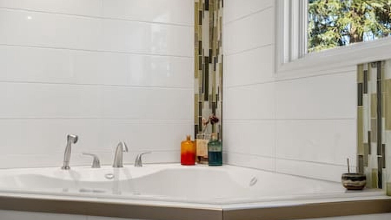 Photo of Bathroom in Kelvin Grove