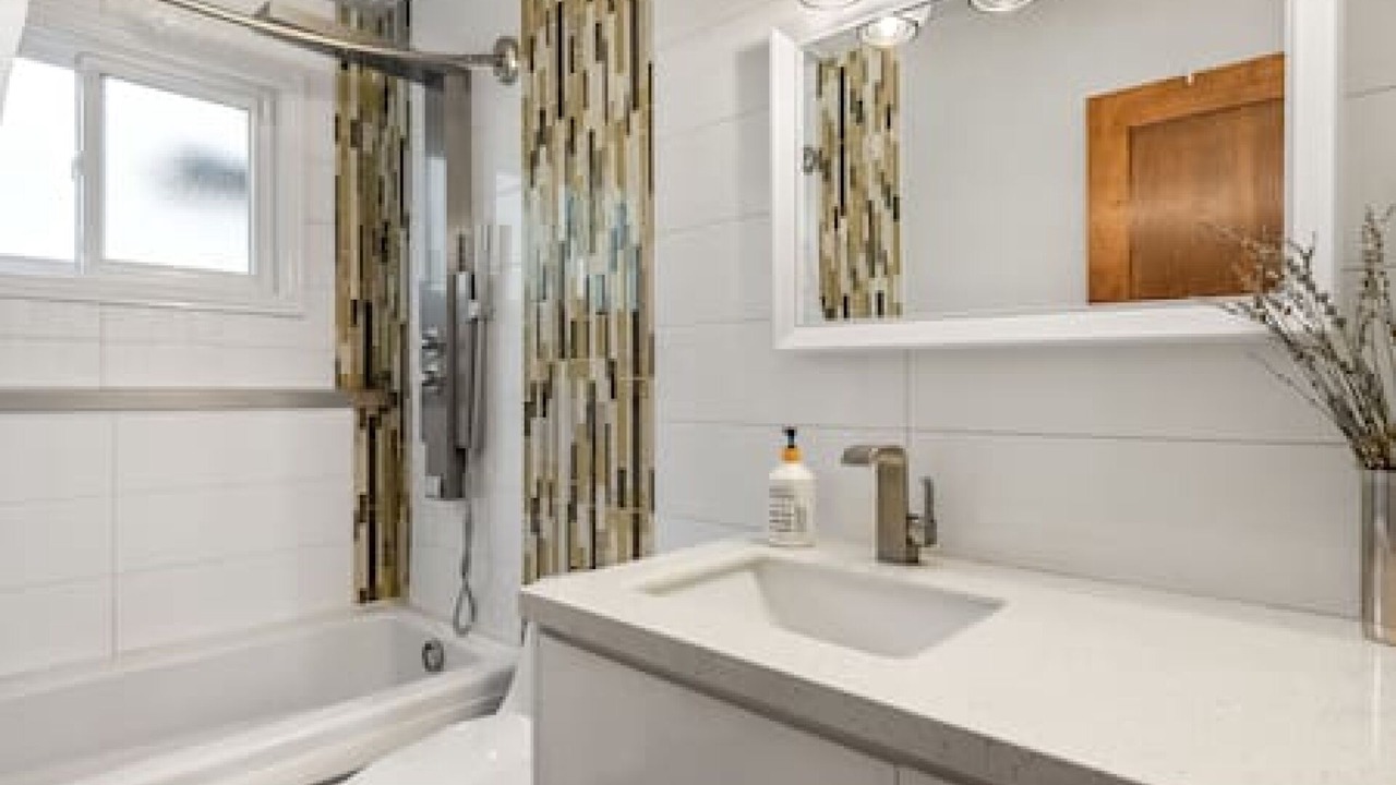 Photo of Bathroom in Kelvin Grove