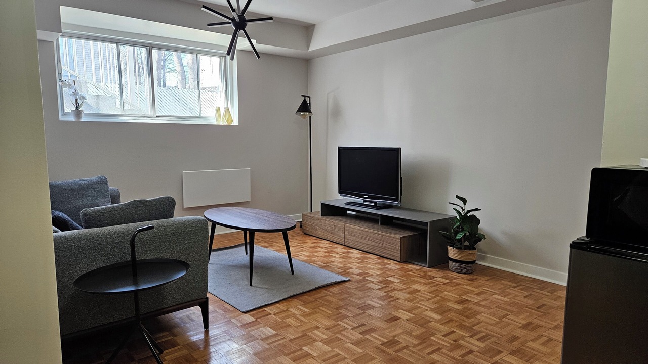 Photo of Livingroom in Cote-Saint-Luc