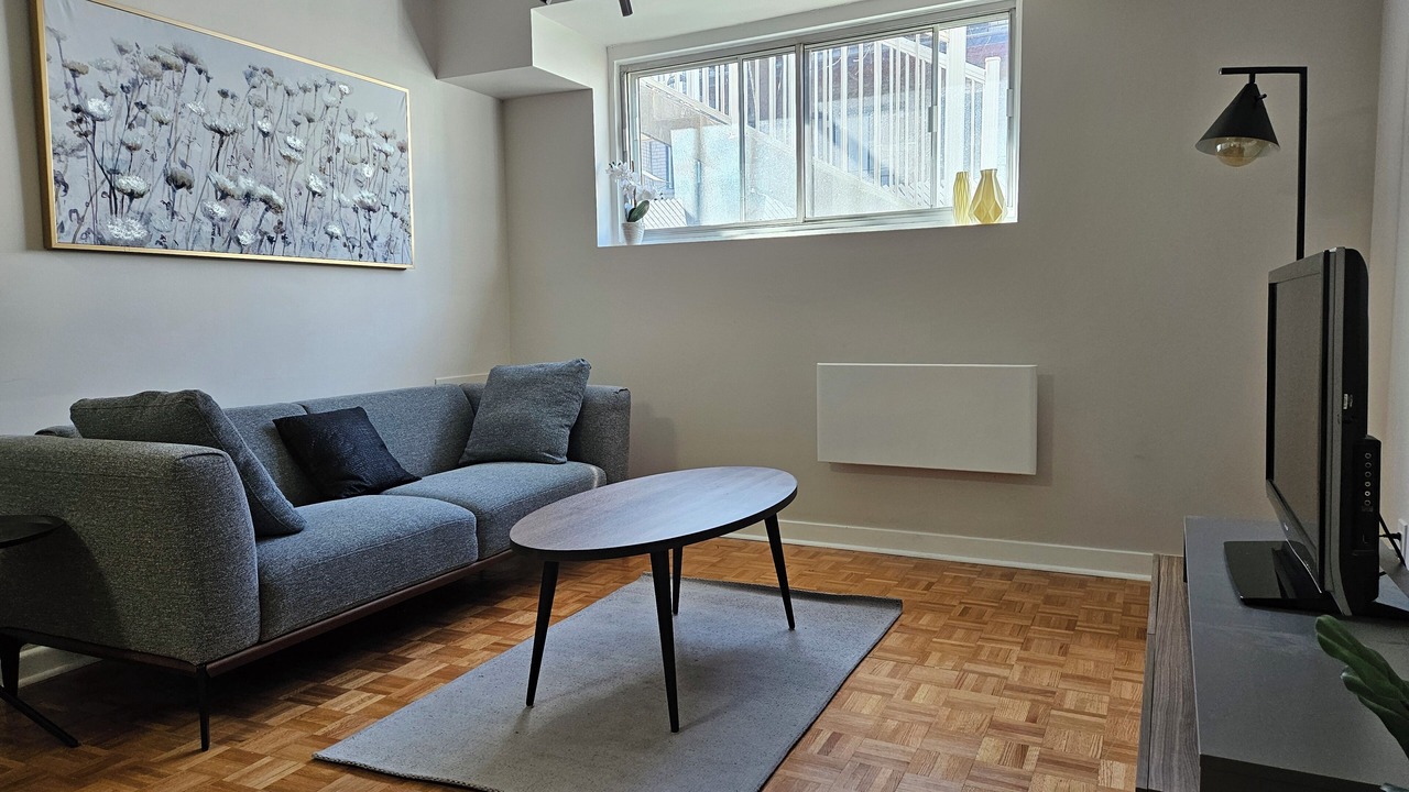 Photo of Livingroom in Cote-Saint-Luc