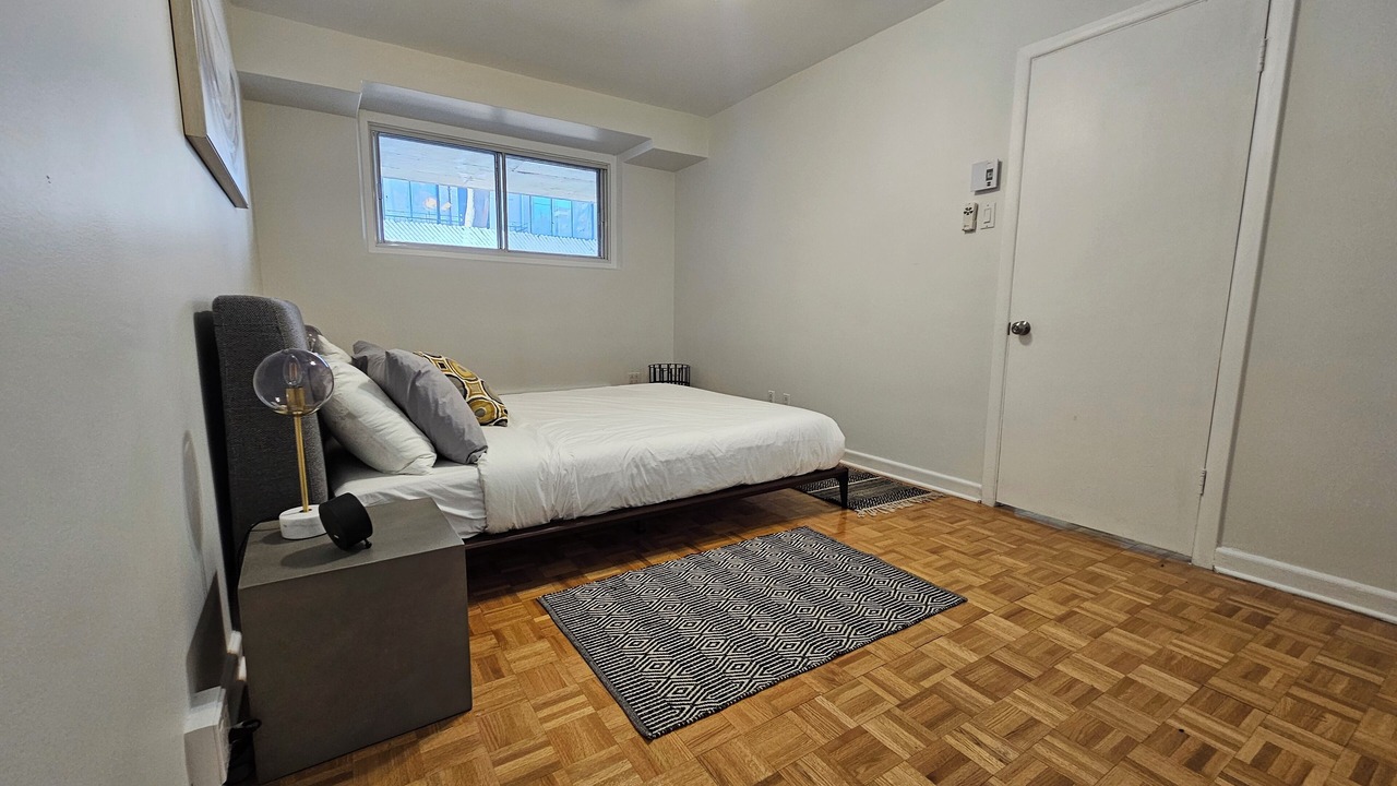 Photo of Bedroom in Cote-Saint-Luc
