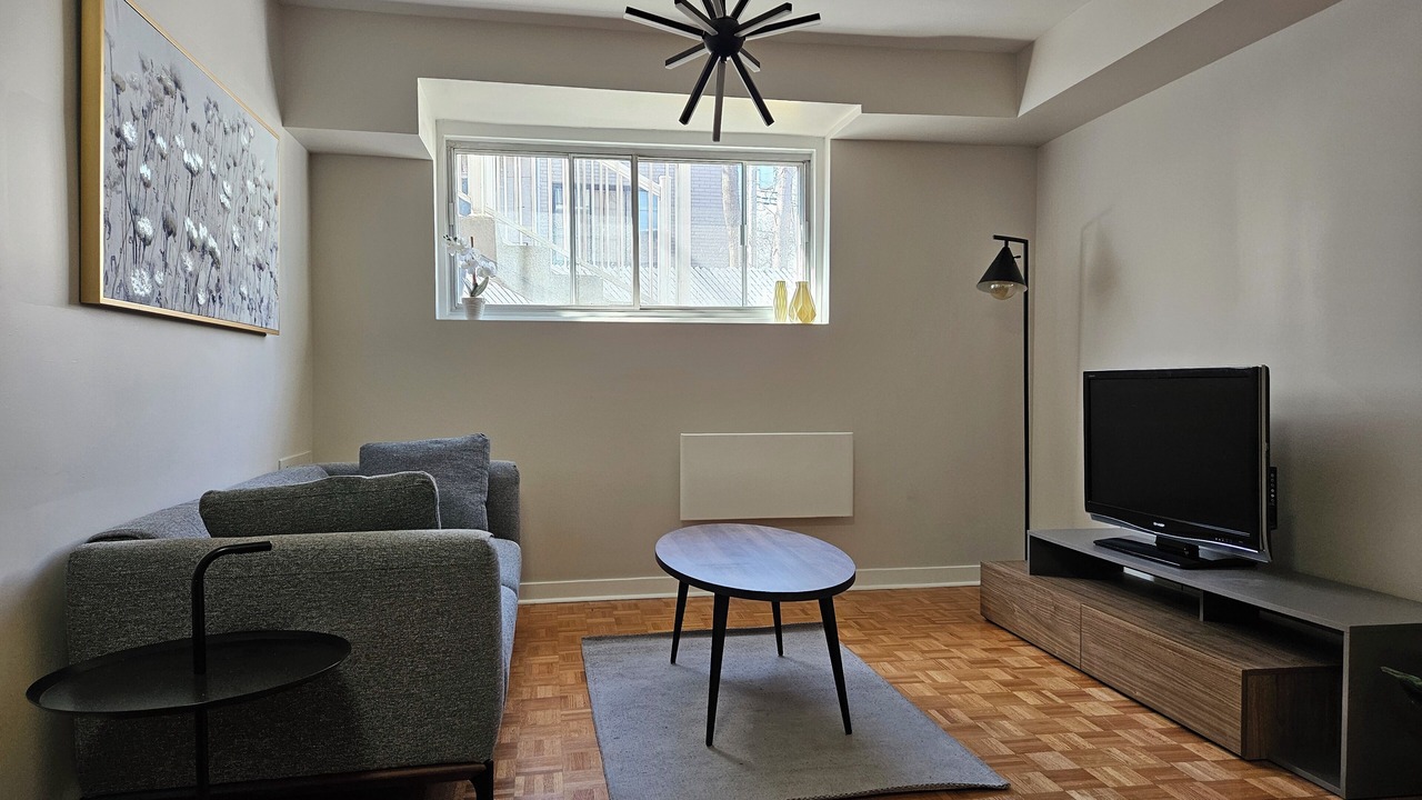 Photo of Livingroom in Cote-Saint-Luc