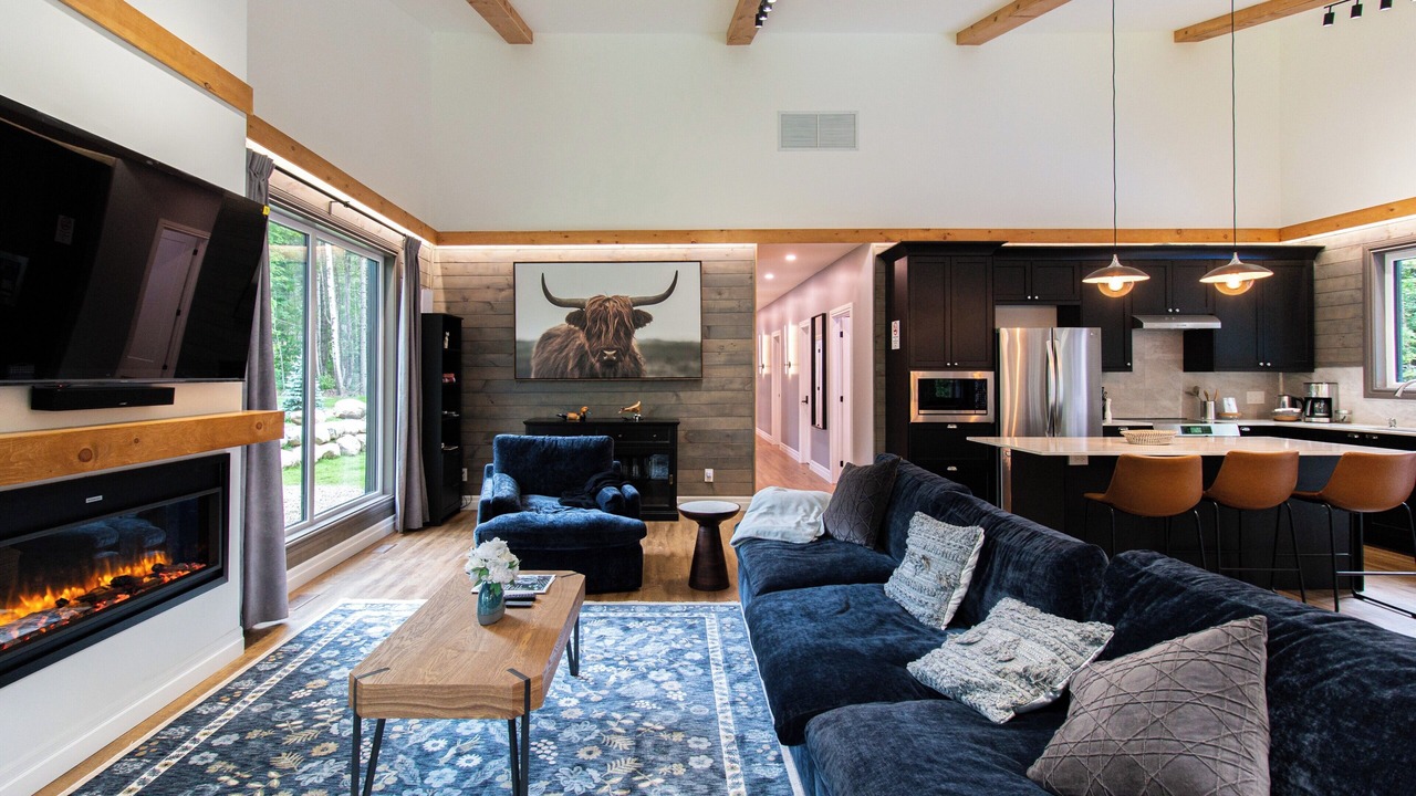 Photo of Livingroom in Amherst