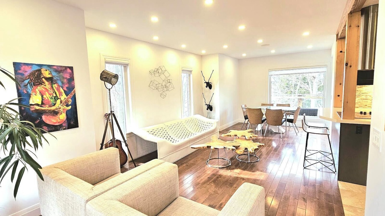 Photo of Livingroom in Whitchurch-Stouffville