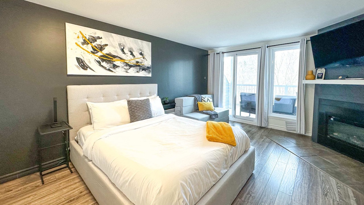 Photo of Bedroom in Mont-Tremblant Village