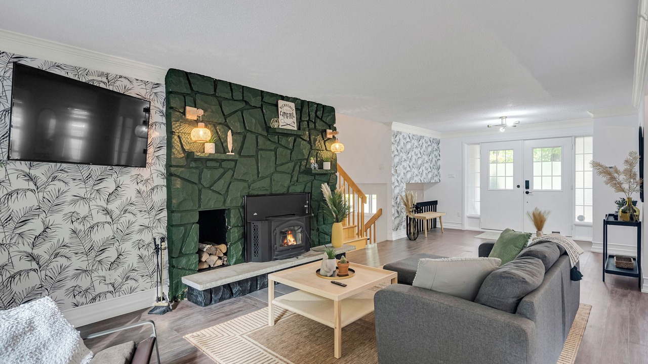 Photo of Livingroom in Les Collines-de-l'Outaouais Regional County Municipality