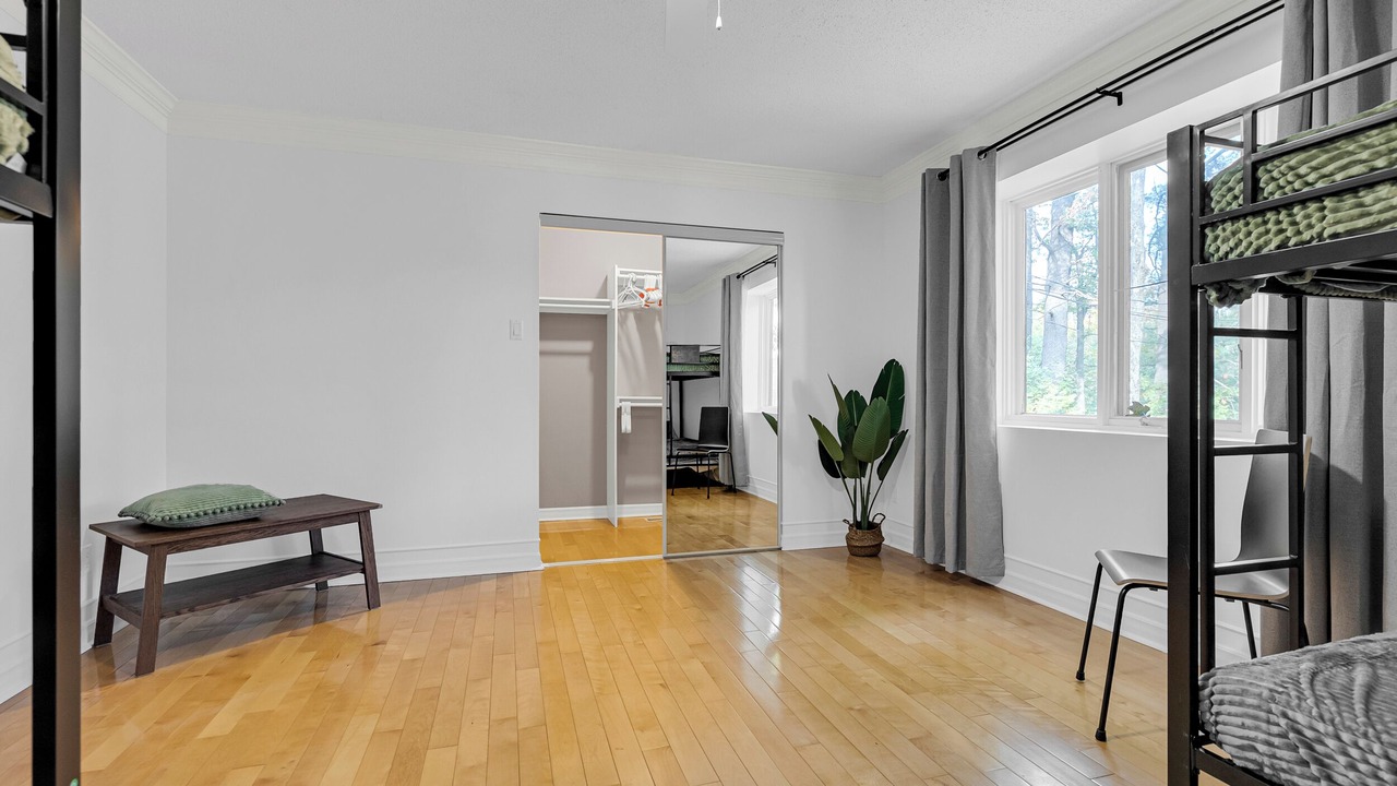 Photo of Bedroom in Les Collines-de-l'Outaouais Regional County Municipality