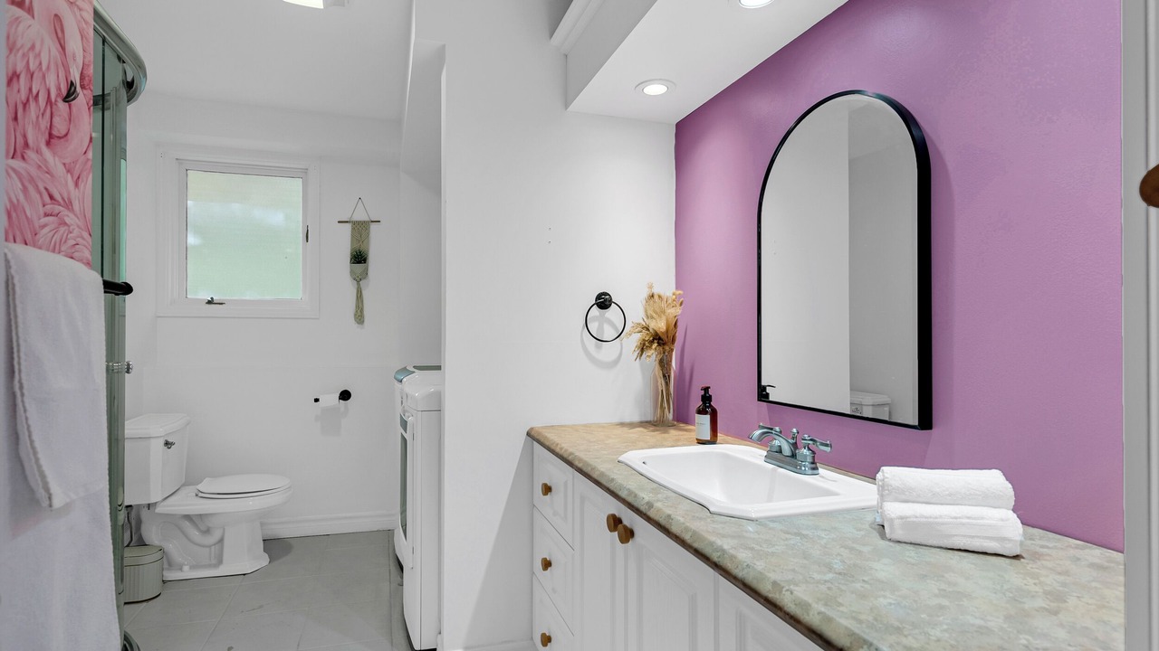 Photo of Bathroom in Les Collines-de-l'Outaouais Regional County Municipality
