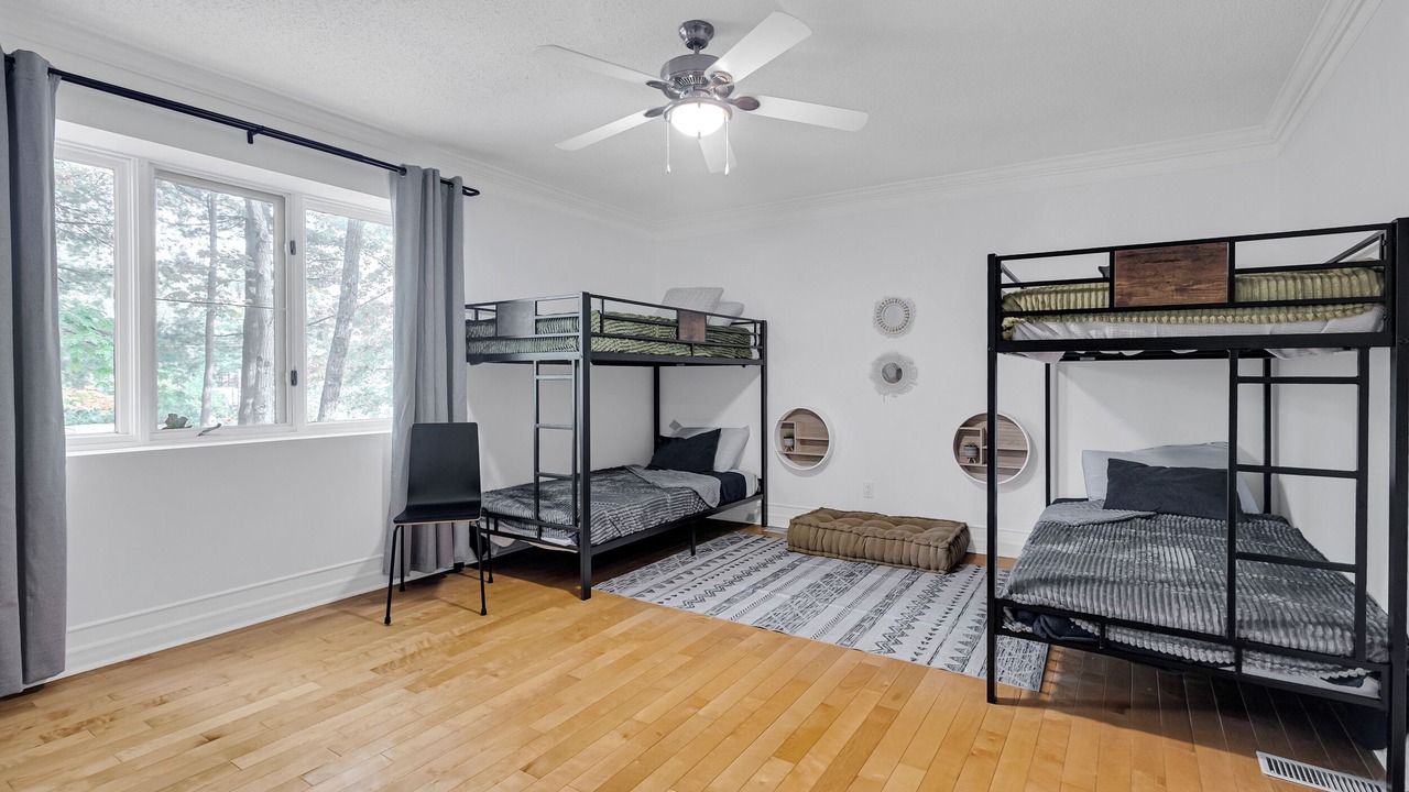 Photo of Bedroom in Les Collines-de-l'Outaouais Regional County Municipality