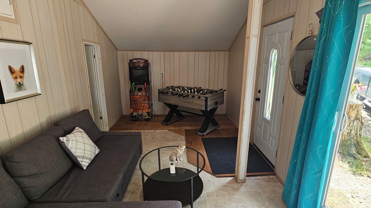 Photo of Livingroom in Lanark Highlands