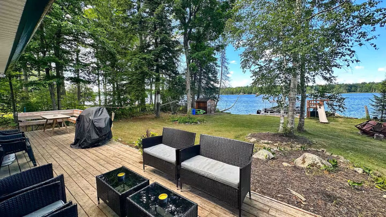 Photo of Patio Balcony in Lanark Highlands