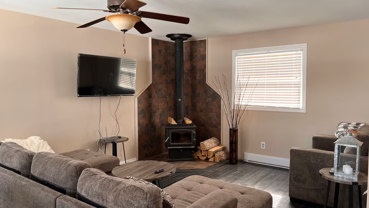 Photo of Livingroom in Lanark Highlands