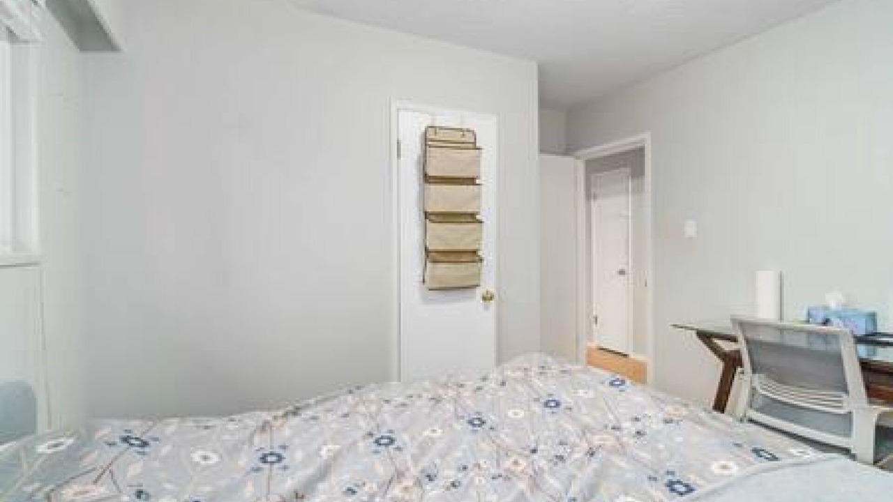 Photo of Bedroom in Central Lonsdale