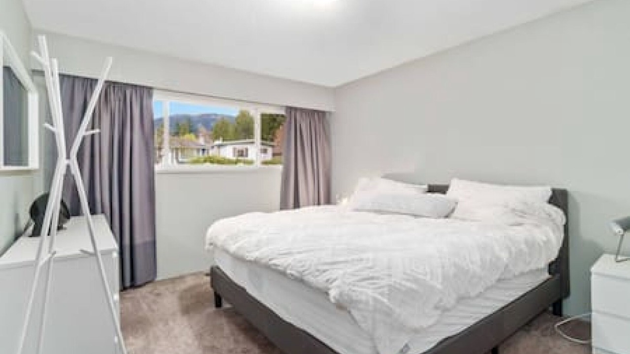 Photo of Bedroom in Central Lonsdale