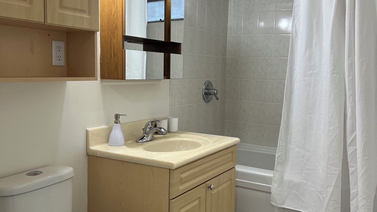 Photo of Bathroom in Kingsland