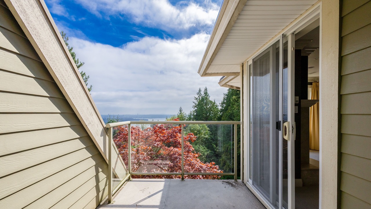 Photo of Patio Balcony in West Vancouver