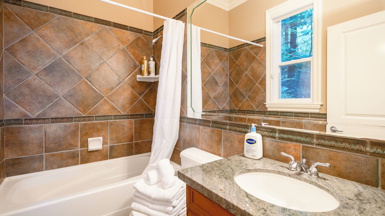 Photo of Bathroom in West Vancouver