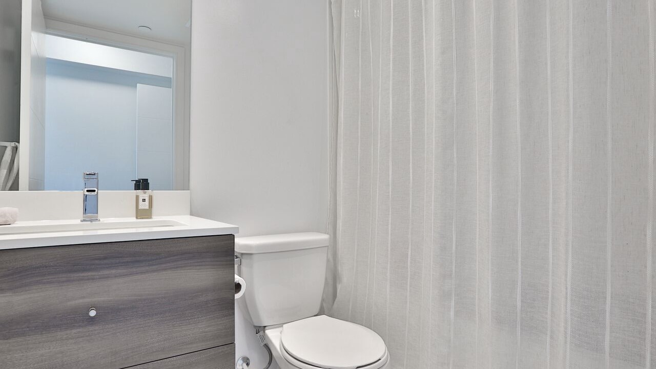 Photo of Bathroom in Fashion District