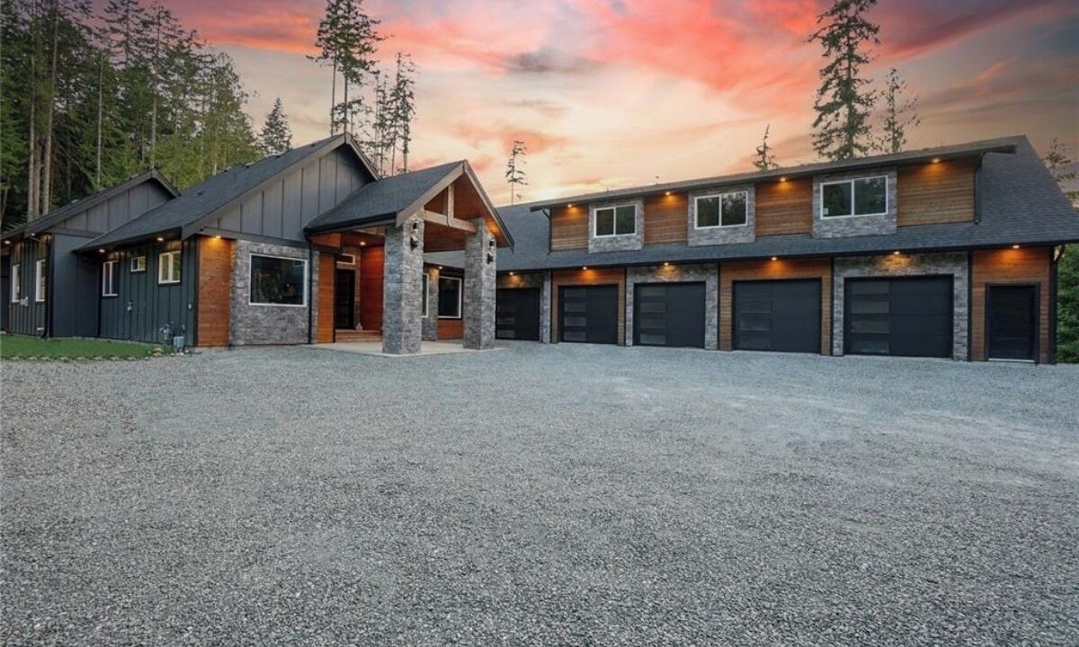 Photo of Outdoor in Shawnigan Lake