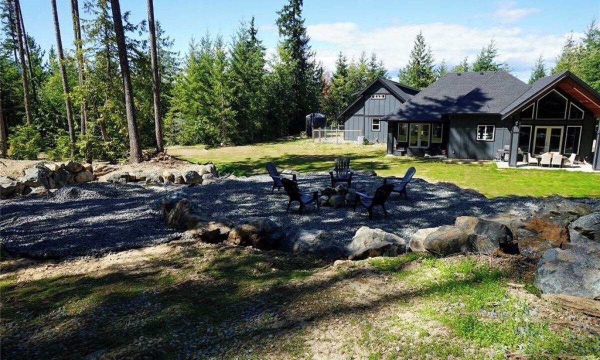 Photo of Patio Balcony in Shawnigan Lake
