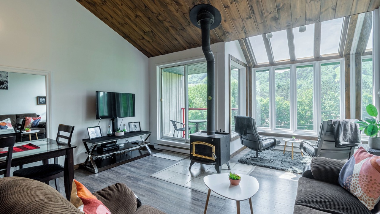 Photo of Livingroom in Stoneham
