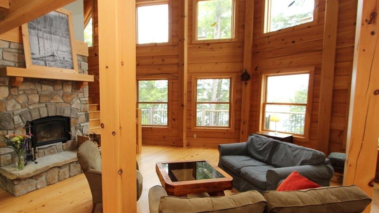 Photo of Livingroom in Marmora and Lake