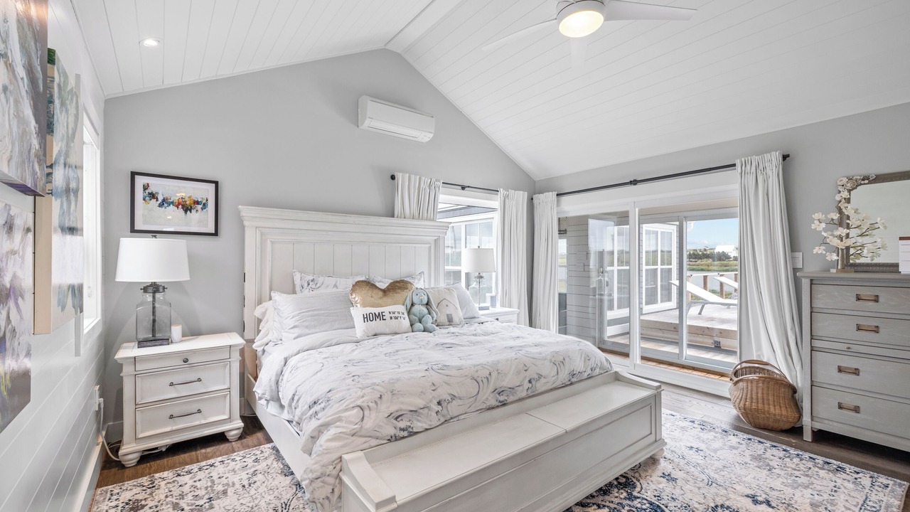 Photo of Bedroom in Sea View