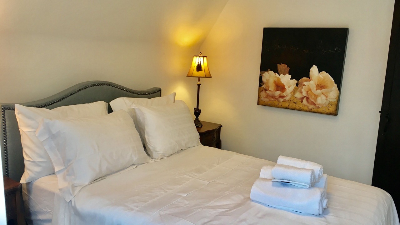 Photo of Bedroom in Lawrence Park South