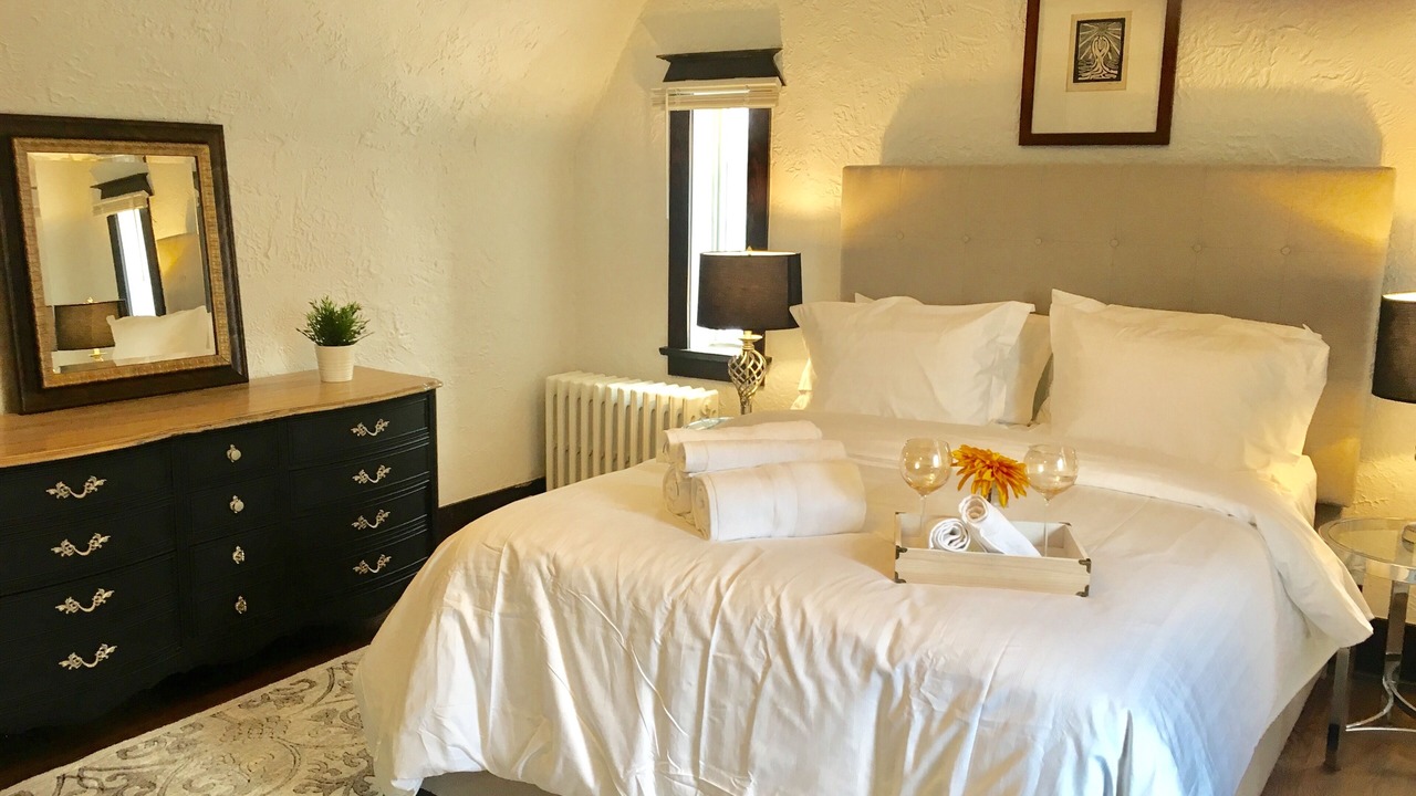 Photo of Bedroom in Lawrence Park South