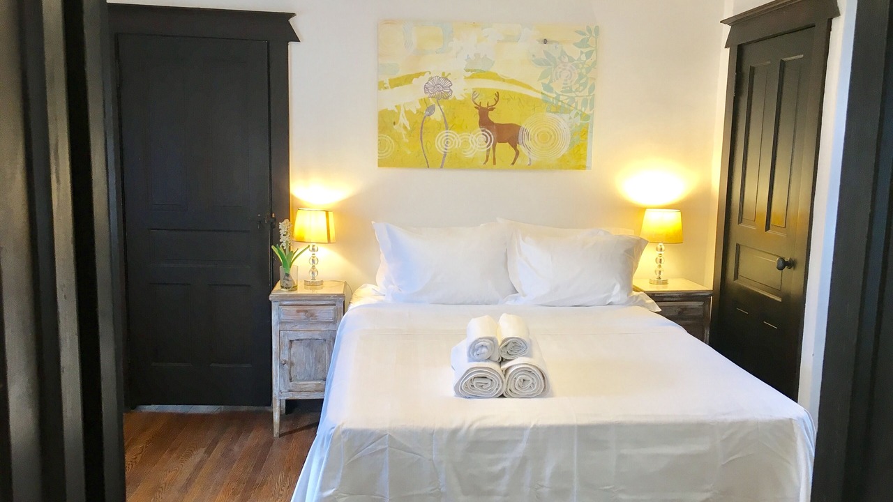 Photo of Bedroom in Lawrence Park South