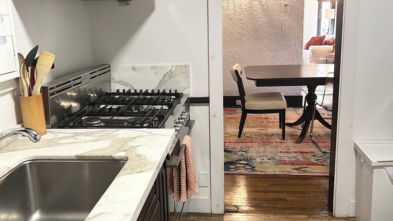 Photo of Kitchen in Lawrence Park South