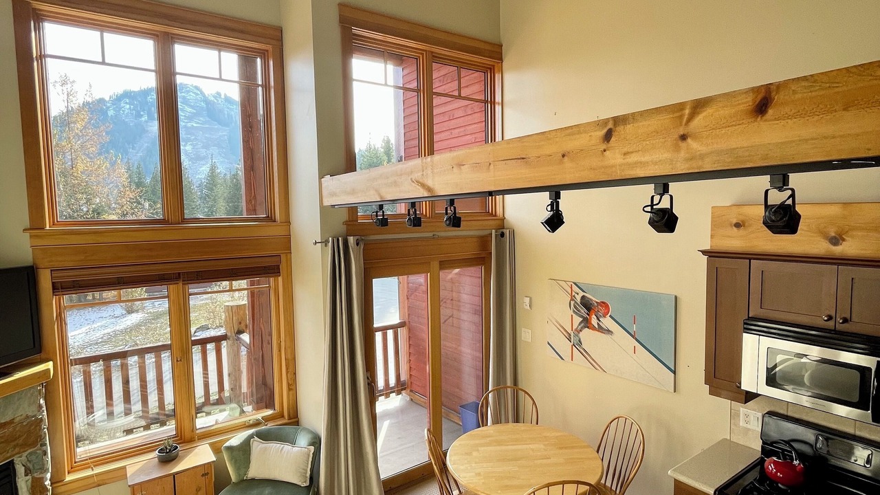 Photo of Livingroom in Rossland