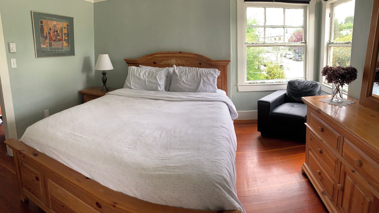 Photo of Bedroom in Central Lonsdale