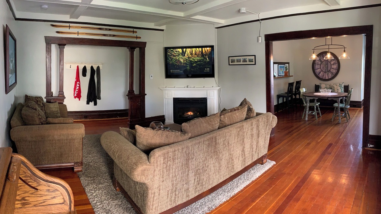 Photo of Livingroom in Central Lonsdale