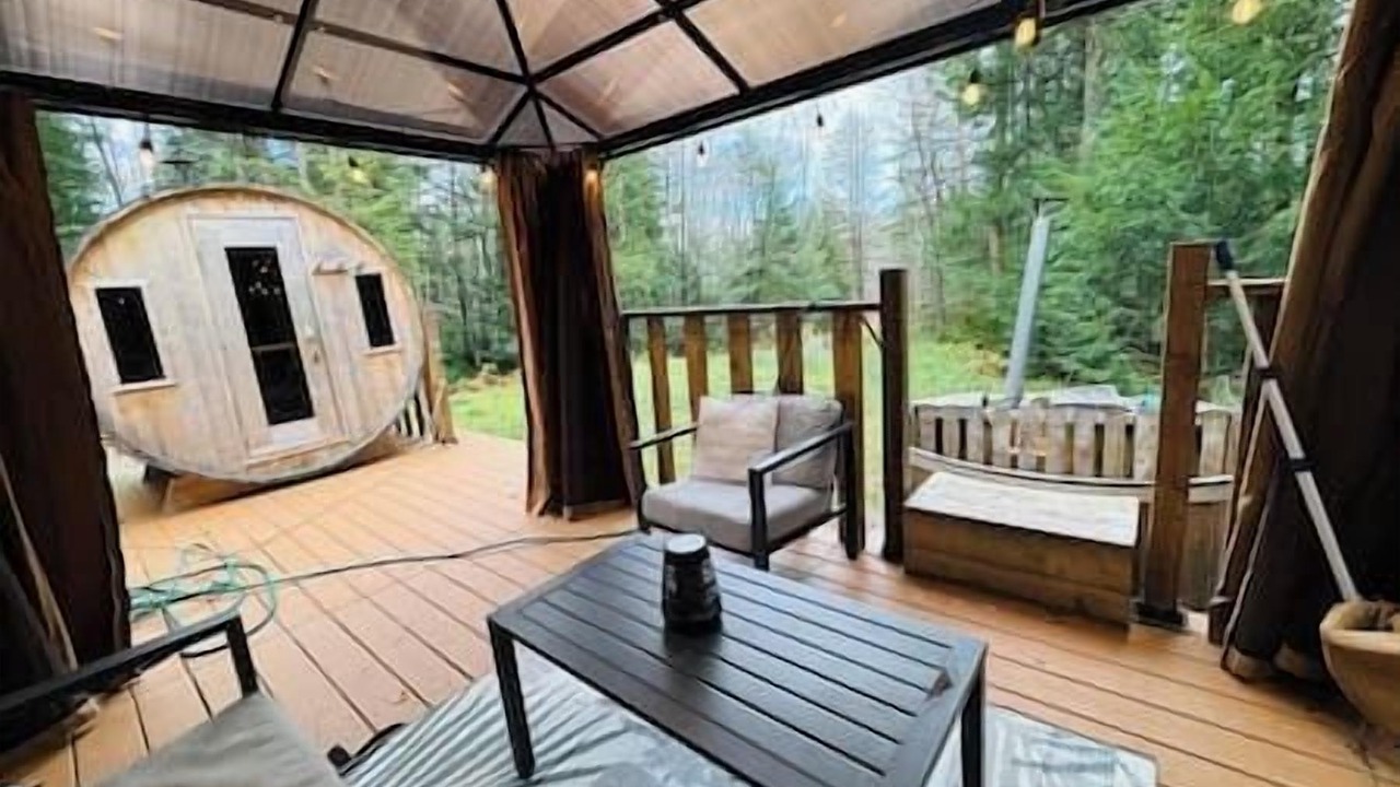 Photo of Patio Balcony in Kawartha Lakes