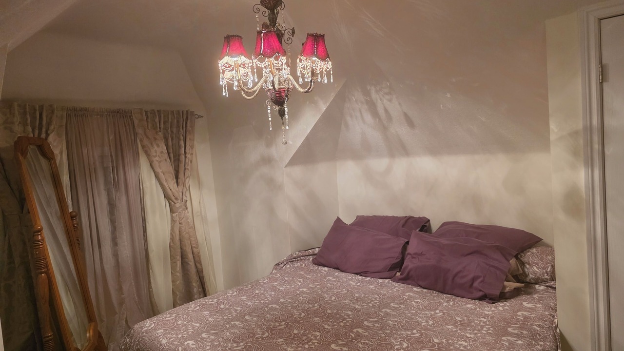 Photo of Bedroom in Hamilton
