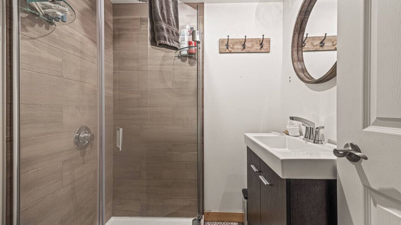 Photo of Bathroom in Golden