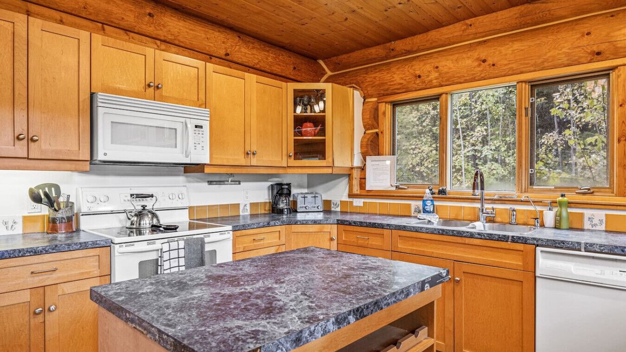 Photo of Kitchen in Golden