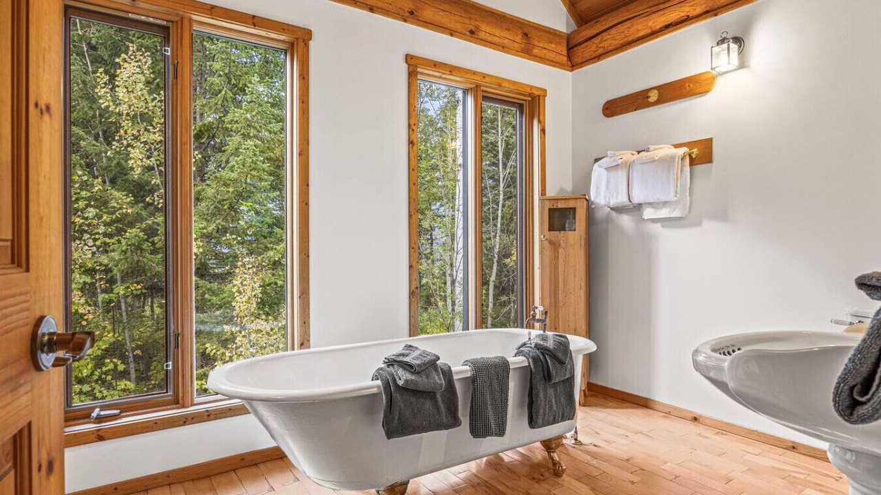 Photo of Bathroom in Golden